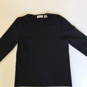 Black three quarter sleeve light sweater